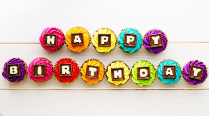 Happy-birthday-cupcakes_0_0.jpg
