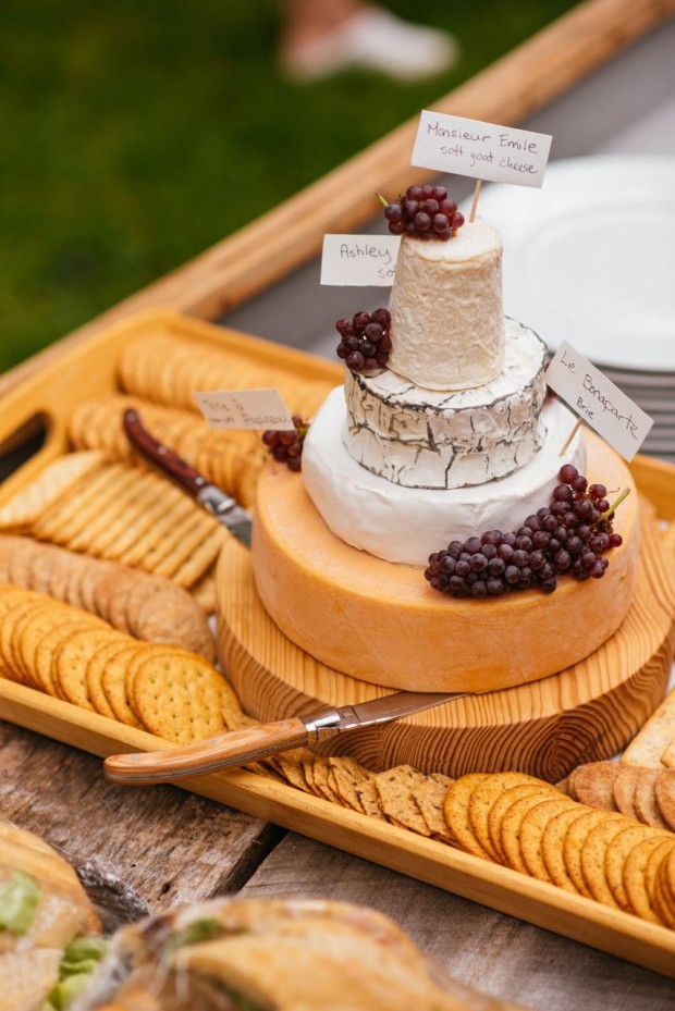 cheese tower cake and crackers_0.jpg