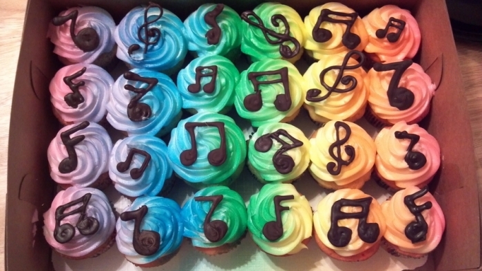 music-notes rainbow cupcakes_0_0.jpg