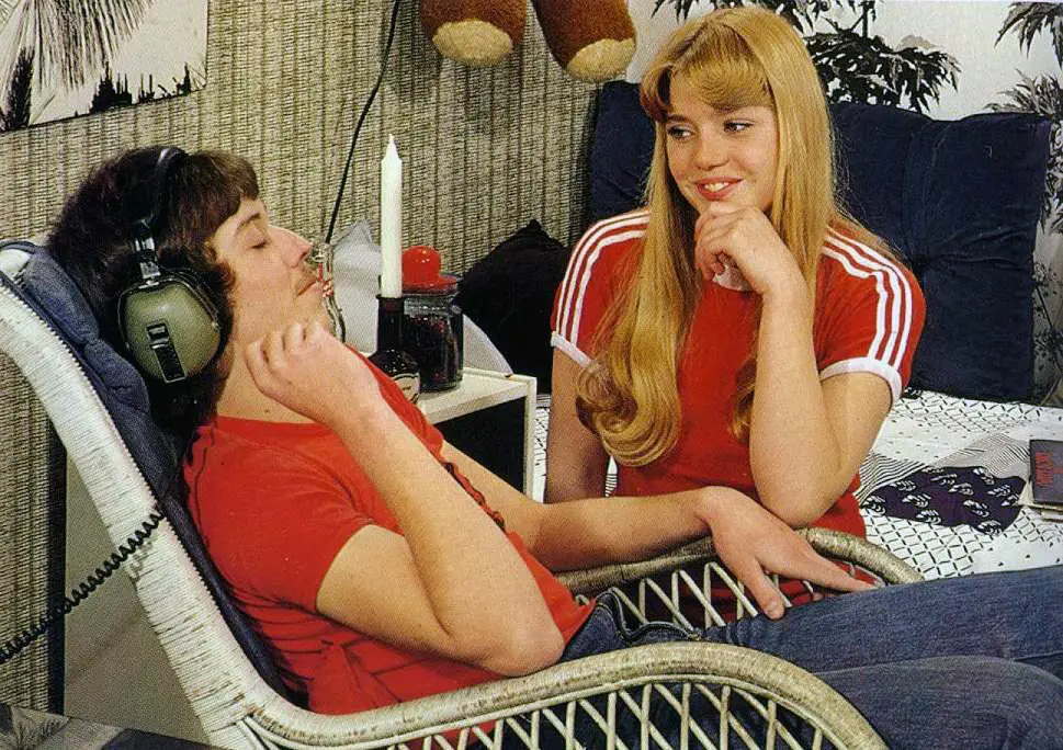 1970s-headphones.jpg