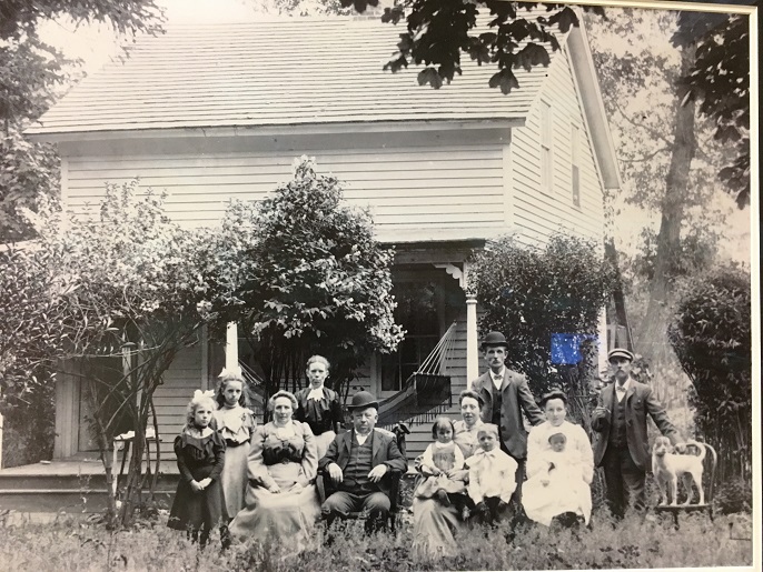 Bohemia NY 1800s family.jpg