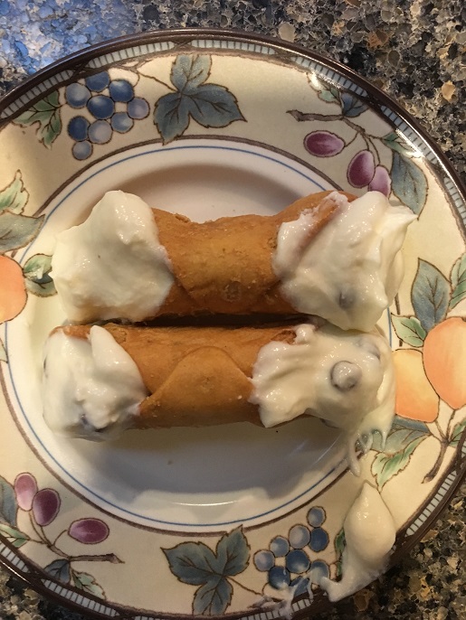 Cannoli Home Stuffed 003 resize.jpg