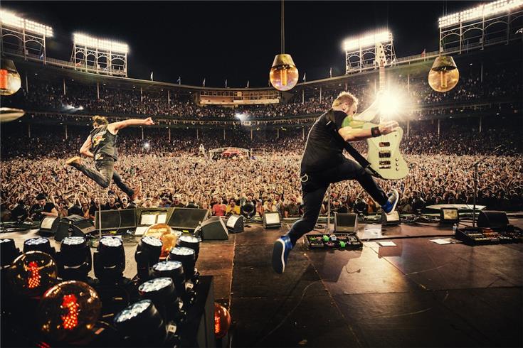 DannyClinchPearlJamWrigley_0.jpg
