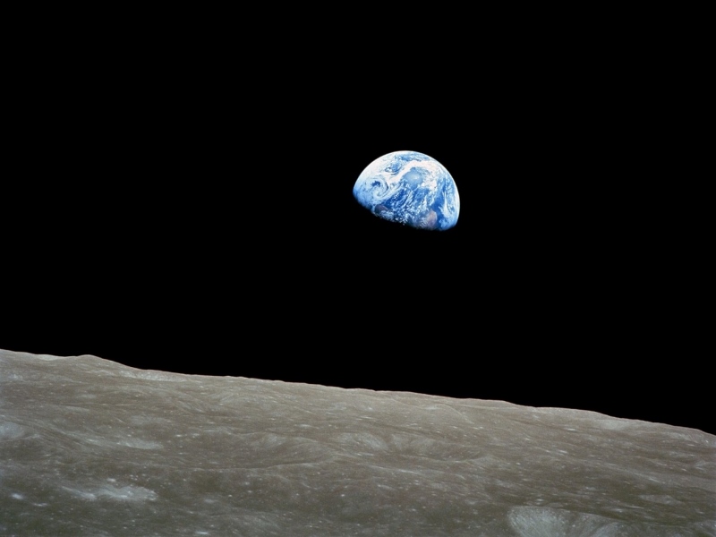 Earthrise (800x600).jpg