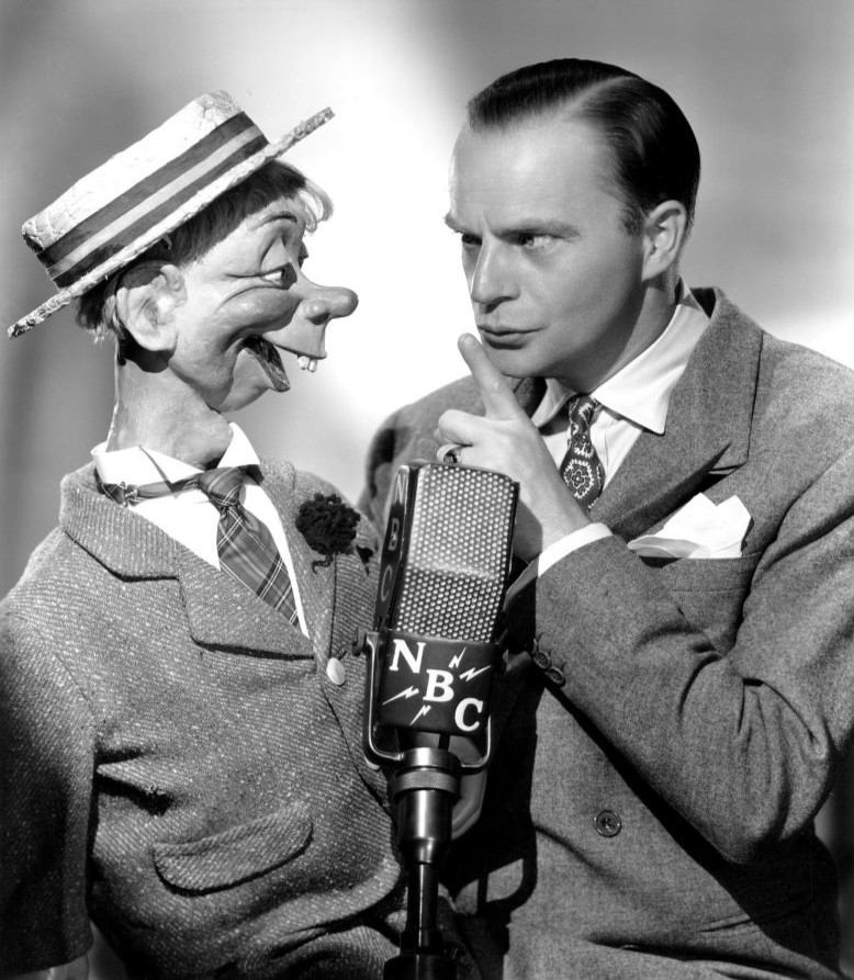 Edgar_Bergen_and_Mortimer_Snerd_1941 (1).JPG