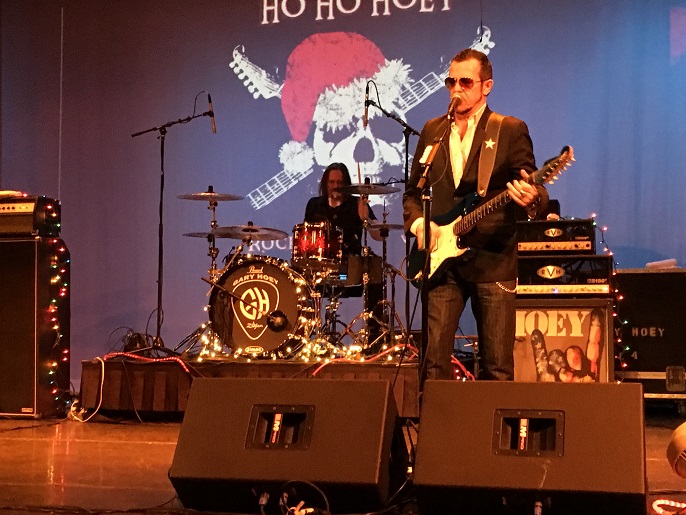 Gary Hoey Boulton Center 11252017 034 resize.jpg