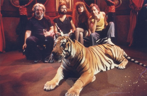 Jerry_Bobby_RealLiveTiger_circus_HellInABucketVideoShoot.jpg