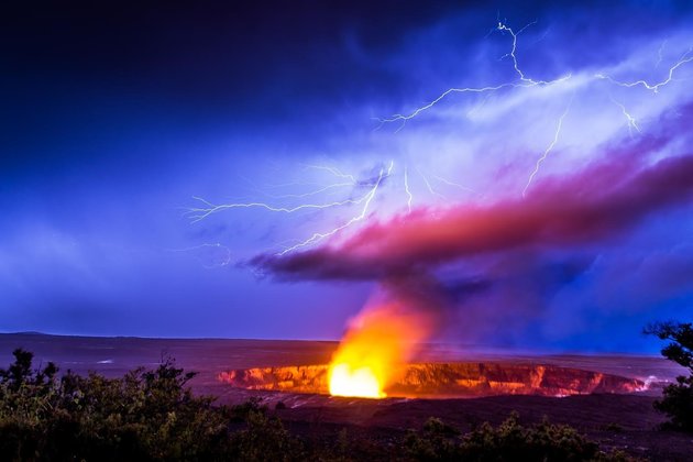 Lightning and Volcano_0.jpg