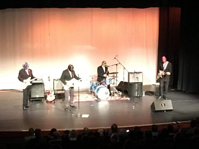 Los Straightjackets 06242017 Byshore ny orange $ shot resize_0.jpg