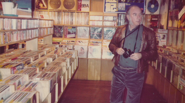Russ-Solomon-with-camera.jpg