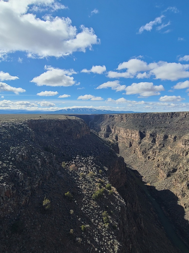 Taos1.jpg