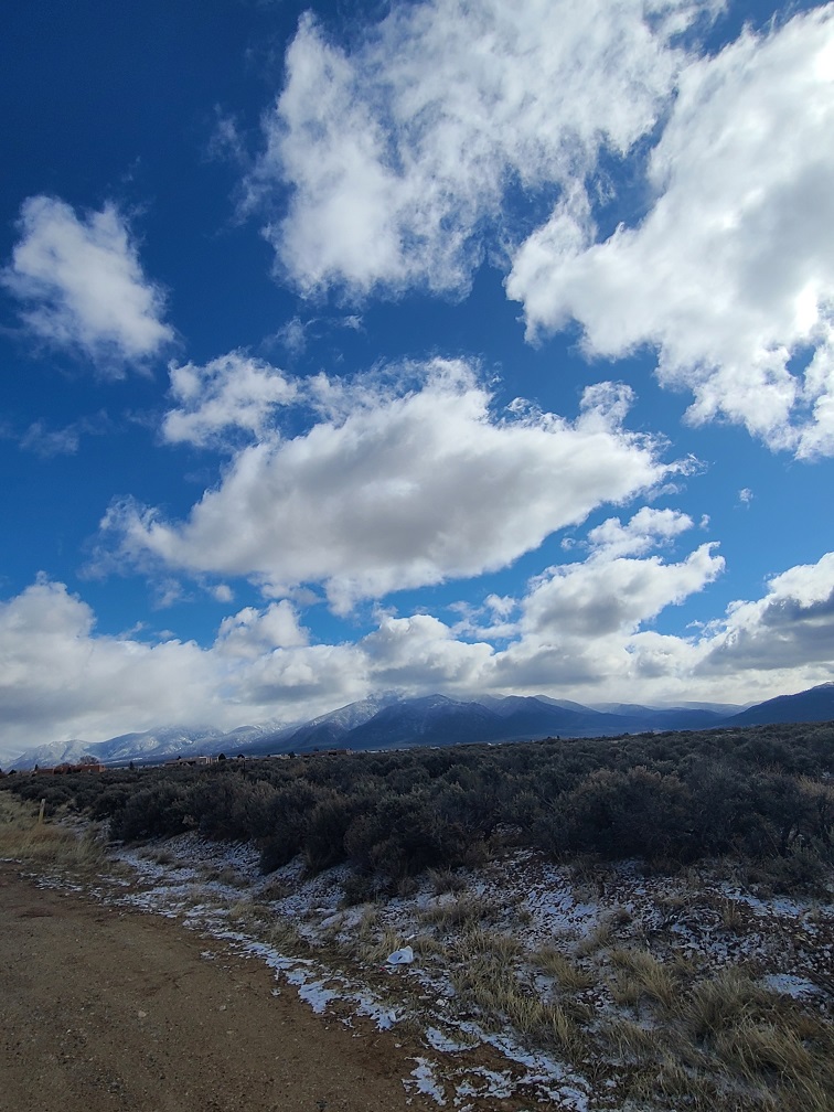 Taos2.jpg