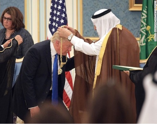 Trump and Saudis_0.jpg