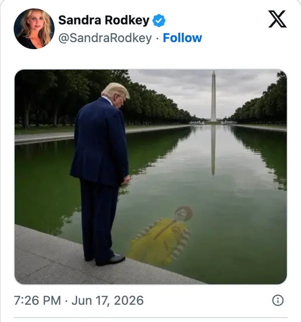 Trump_Clown_ReflectingPool.jpg