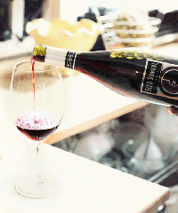 WineBottle_glass_pouring_animated.gif