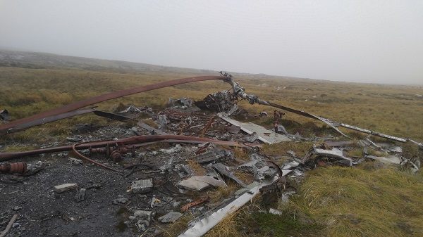 Wrecked Chinook.jpg