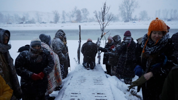 aptopix-oil-pipeline-protest-digging-in.jpg