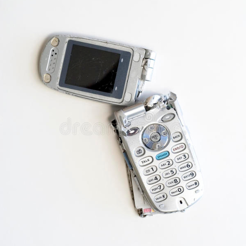 broken-cell-phone-16344467.jpg