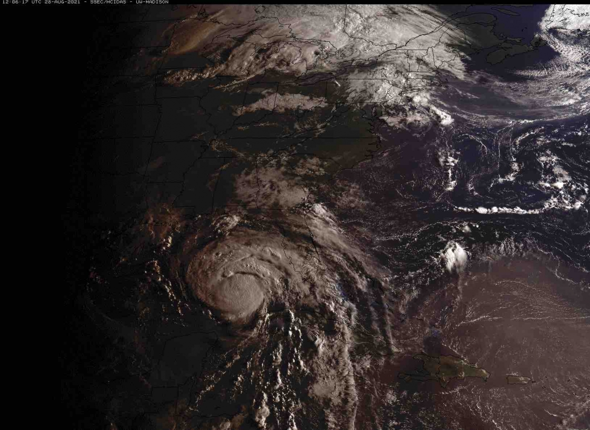 goes-16_2021240_1206_rgbstr_conus copy.jpg