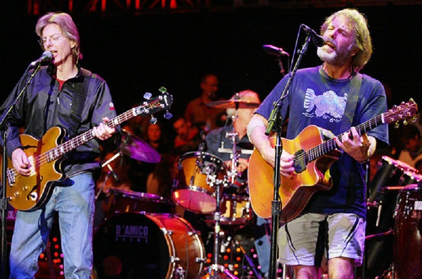 phil-lesh-bob-weir-gratefuldead-2002-billboard-650.jpg