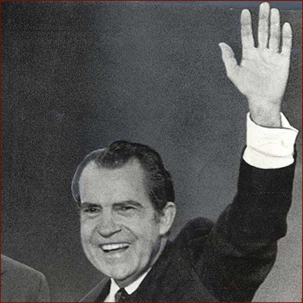 president-richard-nixon-left-hand-waving.jpg